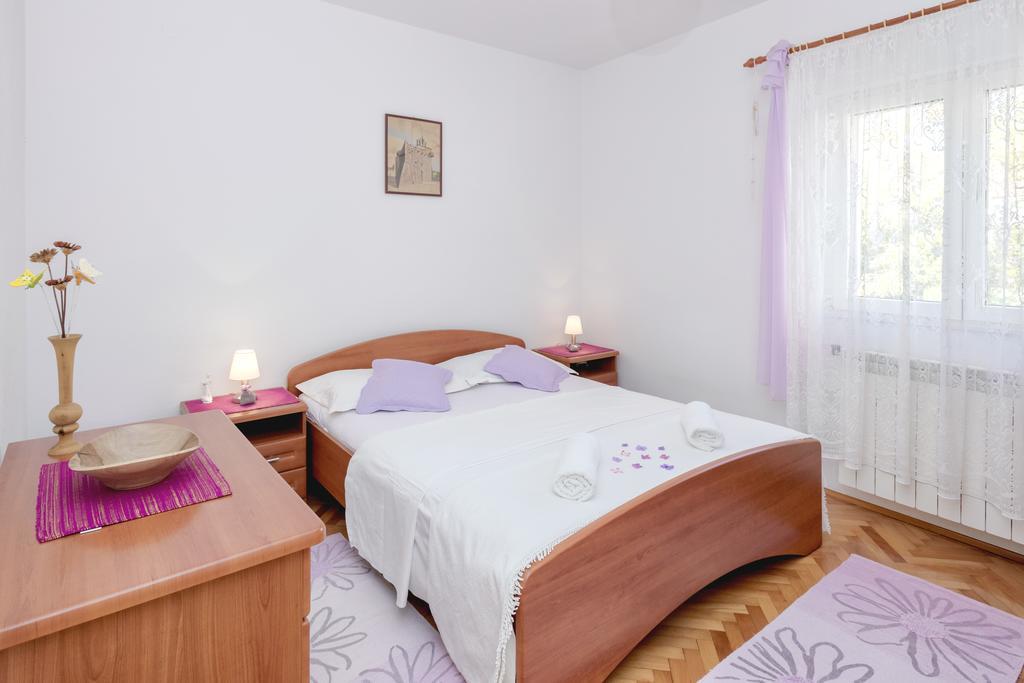 Apartment Oaza Vrboska Buitenkant foto